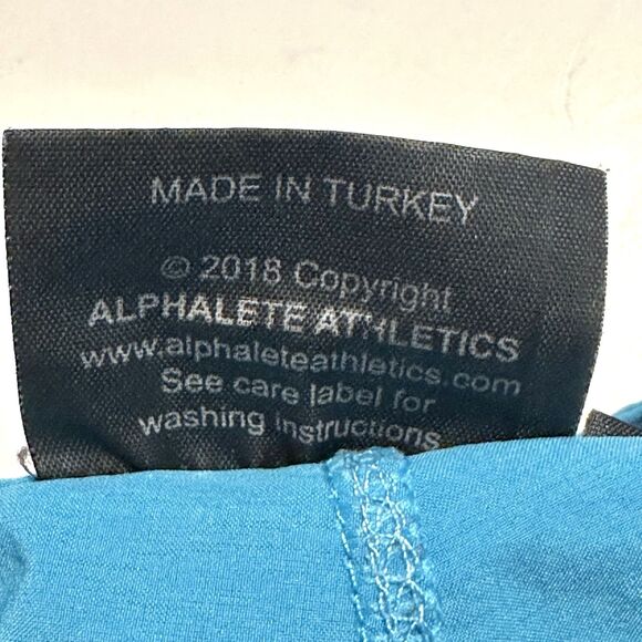 Alphalete Swim Trunks Mens Size Medium Board Shorts  7” Inseam Surf - Picture 9 of 11